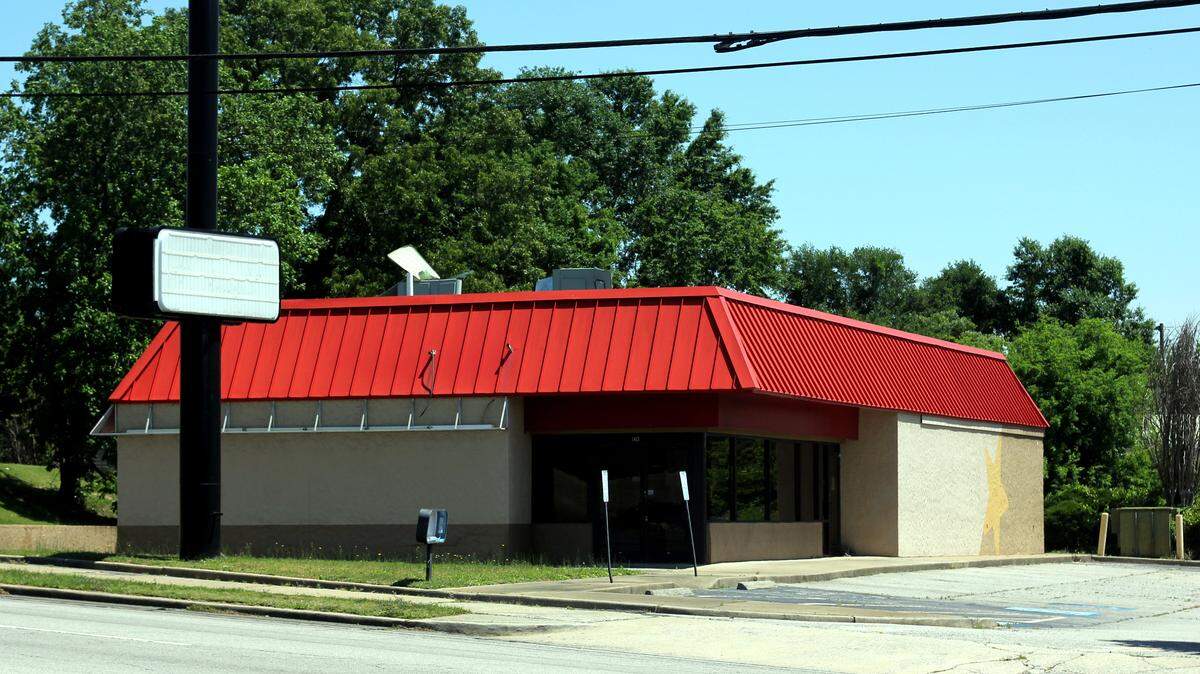 A former Hardee’s along Charleston Highway is set to be replaced by a Cook Out.