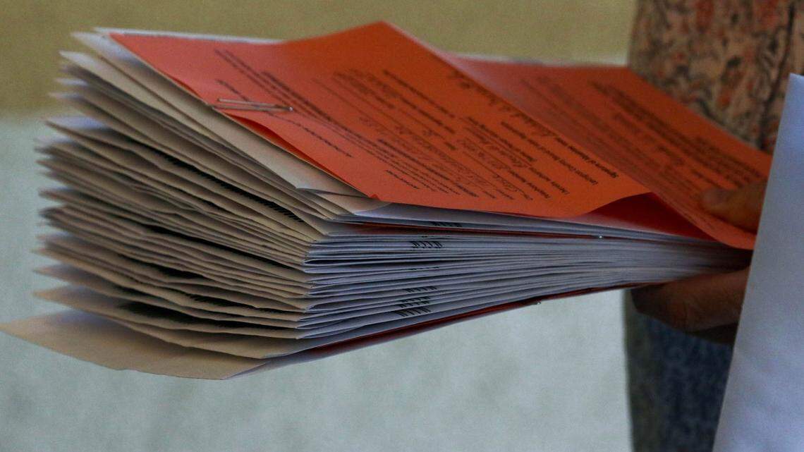 SC absentee voters need a witness. What happens when election mailers say otherwise?