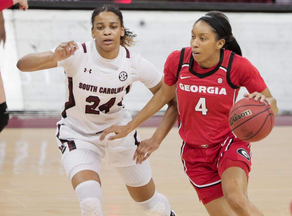 South Carolina Gamecocks guard LeLe Grissett (24) guards Georgia Lady Bulldogs guard Mikayla Coombs (4) at Colonial Life Arena on Thursday, January 21, 2021.