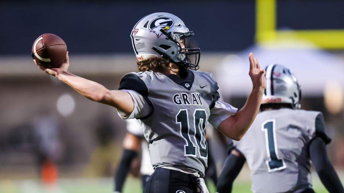 Gray Collegiate War Eagles quarterback John Tyler Waller (10) passes against the Camden Bulldogs during their game at Gray Collegiate Academy in West Columbia, SC, Friday, September 8, 2023.