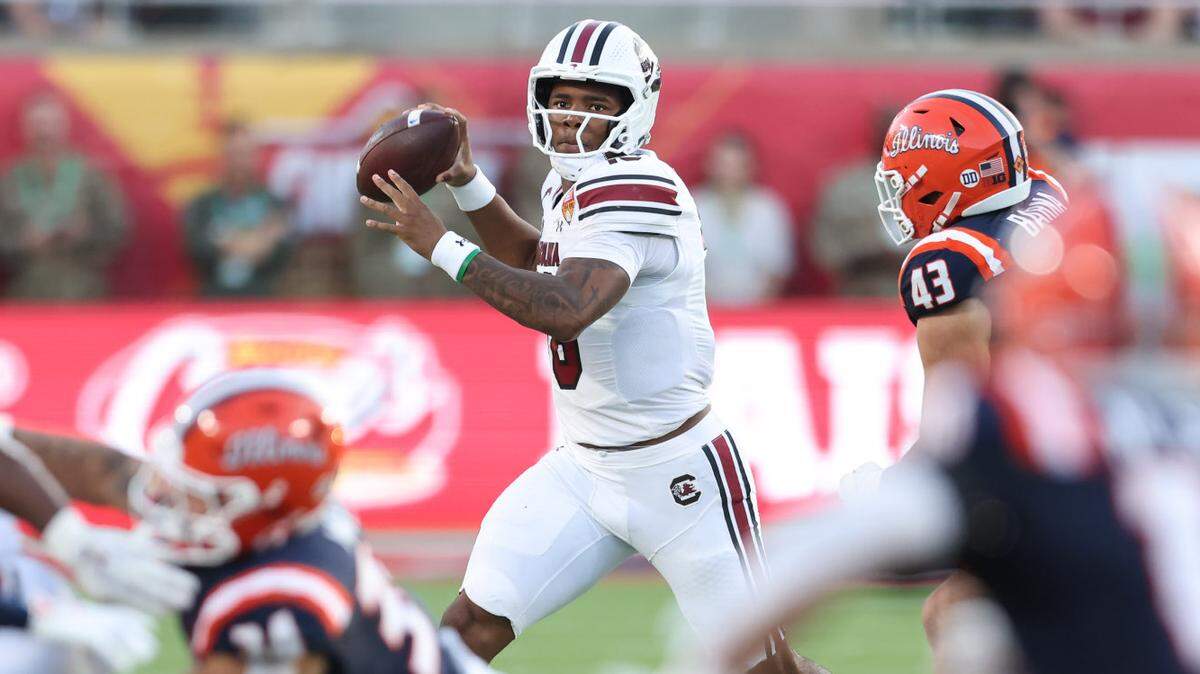 South Carolina quarterback LaNorris Sellers (16) looks to pass during the Cheez-It Citrus Bowl at Camping World Stadium in Orlando, Florida on Tuesday, December 31, 2024.


