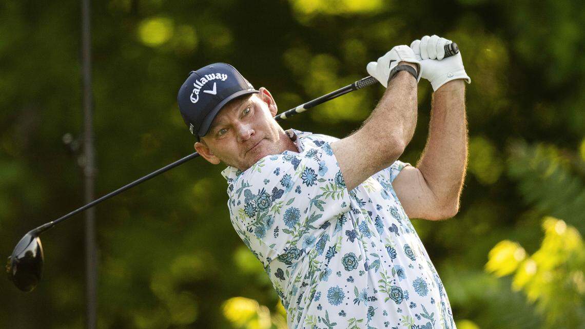 ‘Two Gloves’ Tommy Gainey on a mission: Defy calendar, show that life begins at 50
