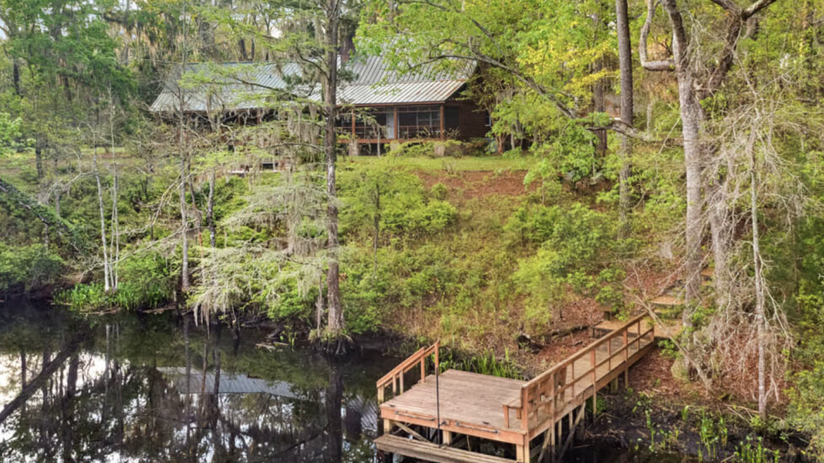SC plantation with ties to Robert E. Lee sells for $9 million.