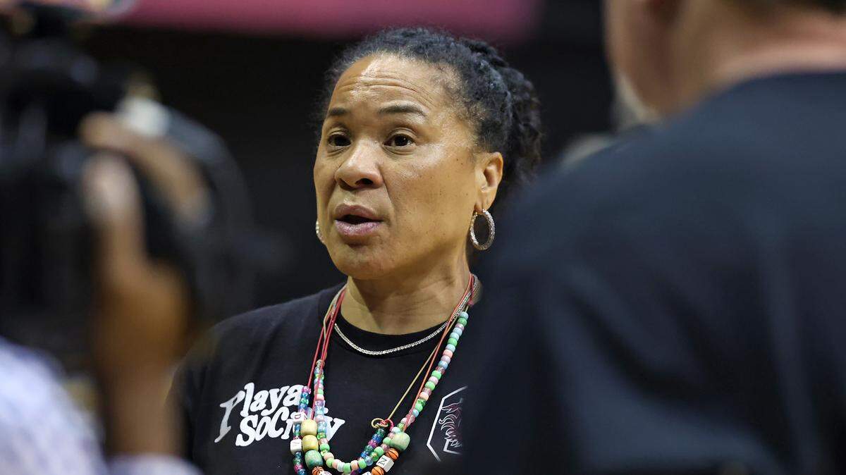 Dawn Staley at South Carolina women's basketball practice on Monday, Sept. 22, 2025.