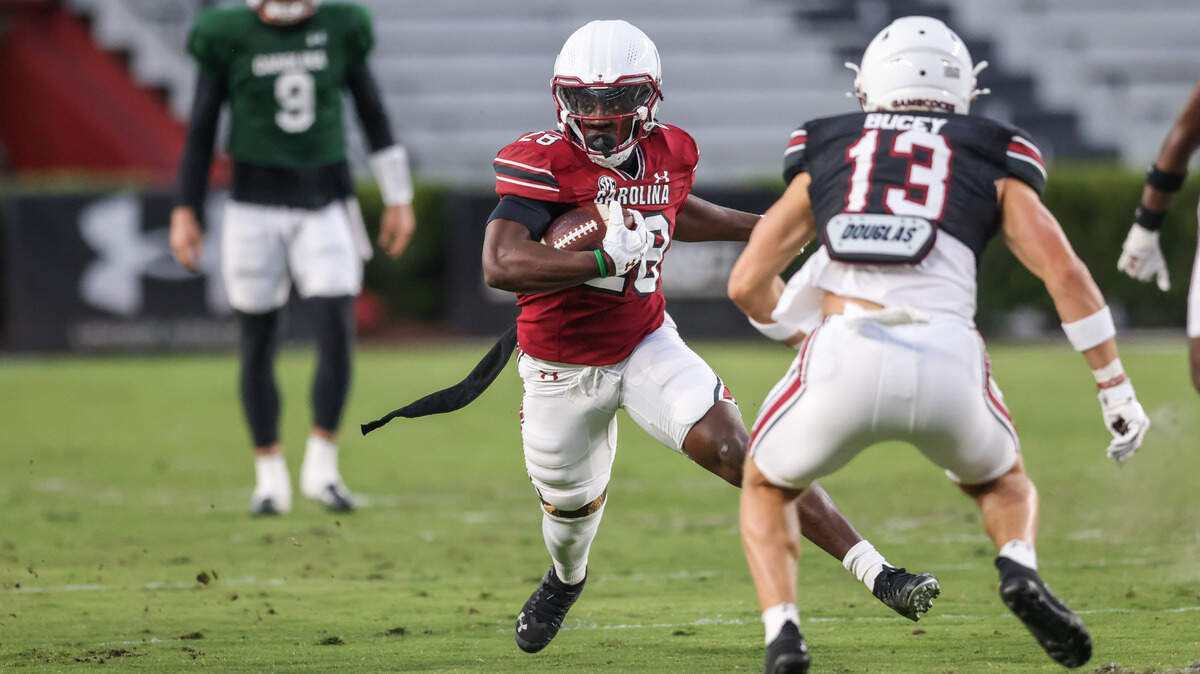 -South Carolina running back Matthew Fuller (28) carries the ball during the Garnet and Black Spring Game in Columbia on Friday, April 18, 2025.