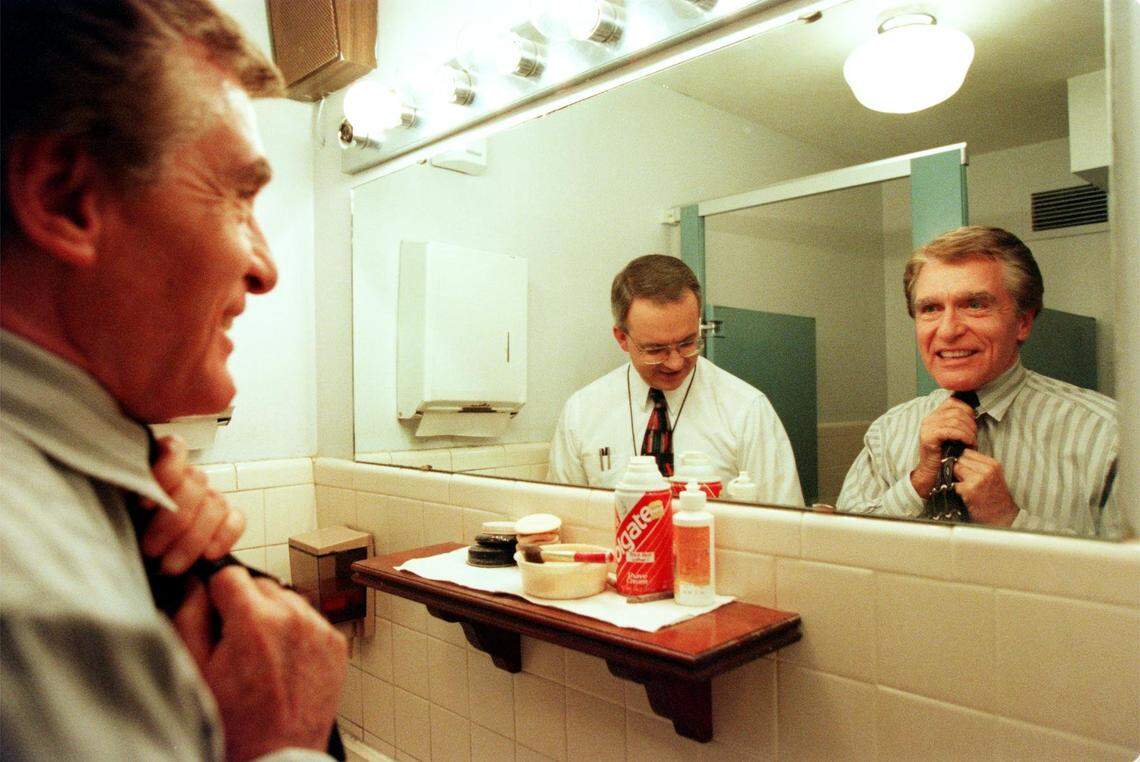 News anchor Ed Carter (right) and then WIS-TV chief meteorologist Jim Gandy touch up their makeup before the 6 o’clock newscast on Nov. 25, 1998. Carter is retiring after more than 20 years at the station and will spend his time painting and riding motorcycles. Coincidentally, Gandy will soon leave to work for Gannett. (Erik Campos/The State)