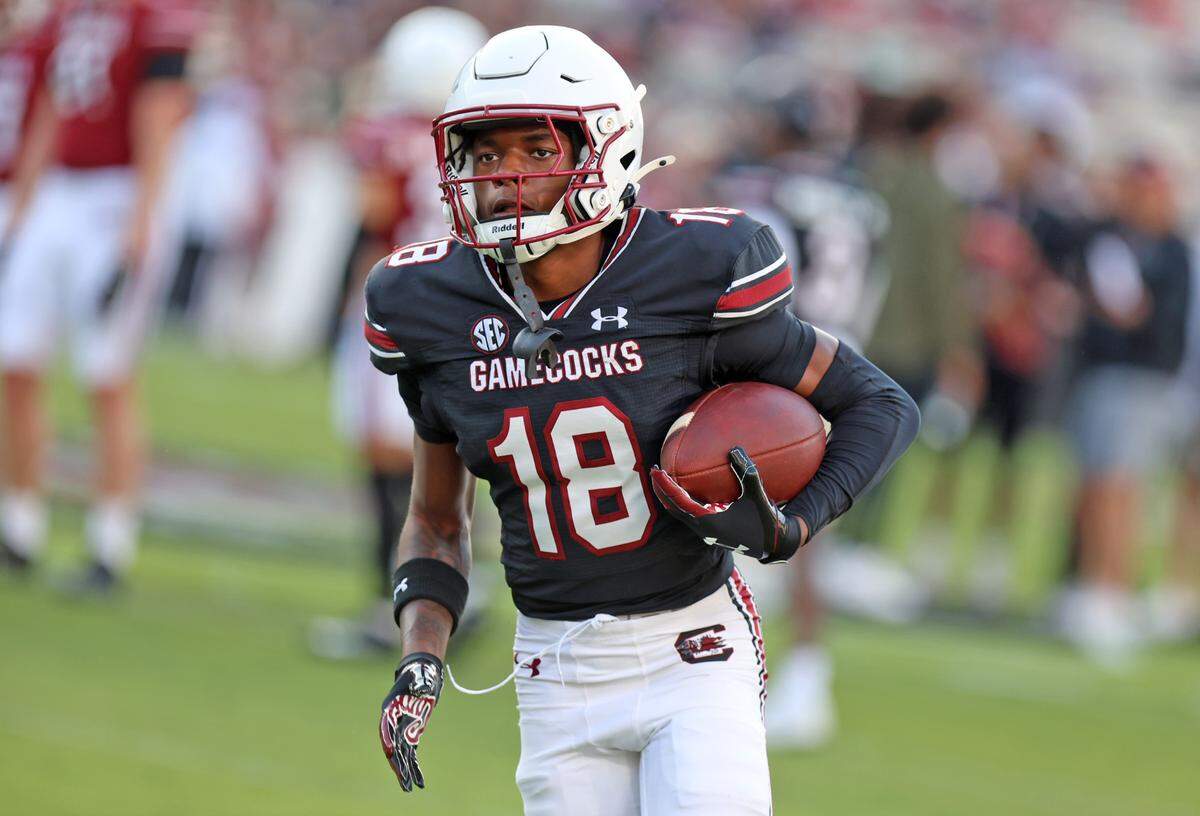 South Carolina’s Brian Rowe Jr. in the 2025 spring football game at Williams-Brice Stadium.