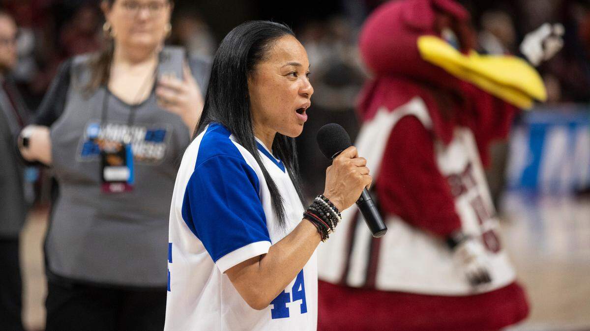 South Carolina Gamecocks head coach Dawn Staley speaks to fans following the second round of the 2023 NCAA Tournament at Colonial Life Arena in Columbia on Sunday, March 19, 2023.