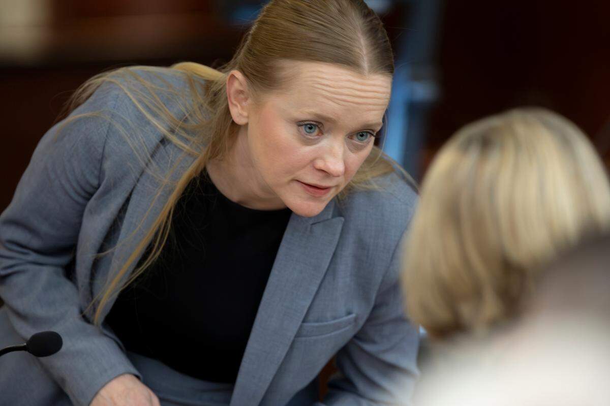 Prosecuting attorney Kinli Abee speaks to fellow prosecutor Heather Weiss during the trial of Thomas McDowell at the Lexington County Courthouse on Tuesday, Feb. 6, 2024.