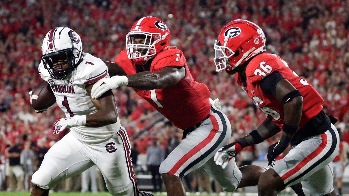 First look: Top storylines, betting odds for South Carolina vs. Georgia football game
