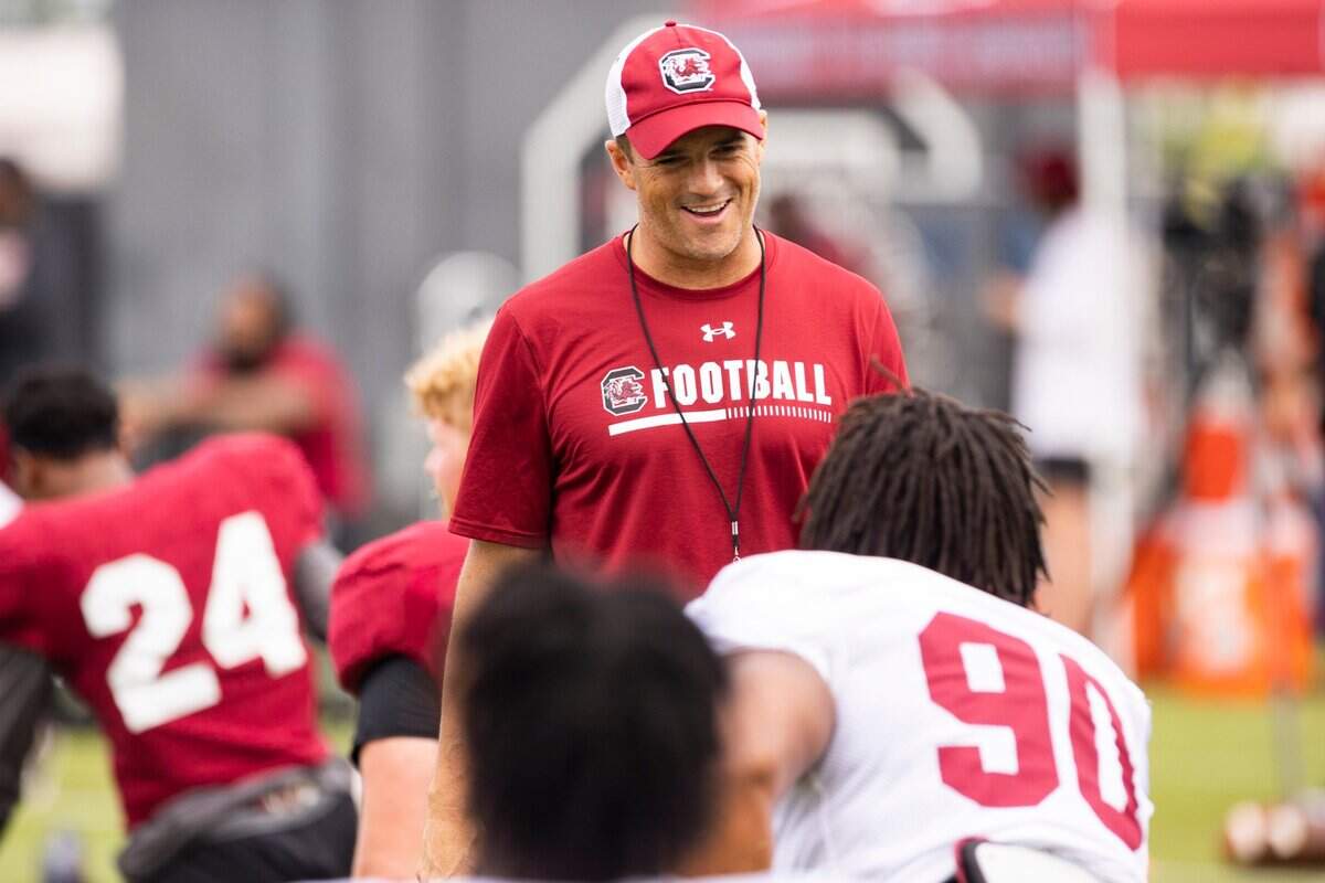 South Carolina head football coach Shane Beamer encourages his players during practice on Thursday, August 18, 2022.