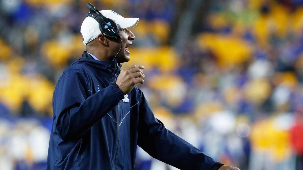 UNC wide receivers coach Lonnie Galloway in 2023