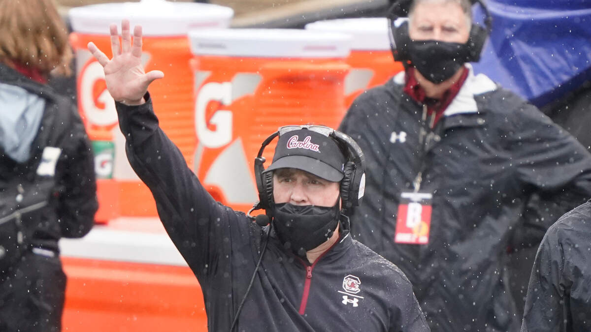 South Carolina head coach Will Muschamp, center, directs his team in the first half of an NCAA college football game against Vanderbilt Saturday, Oct. 10, 2020, in Nashville, Tenn. (AP Photo/Mark Humphrey)