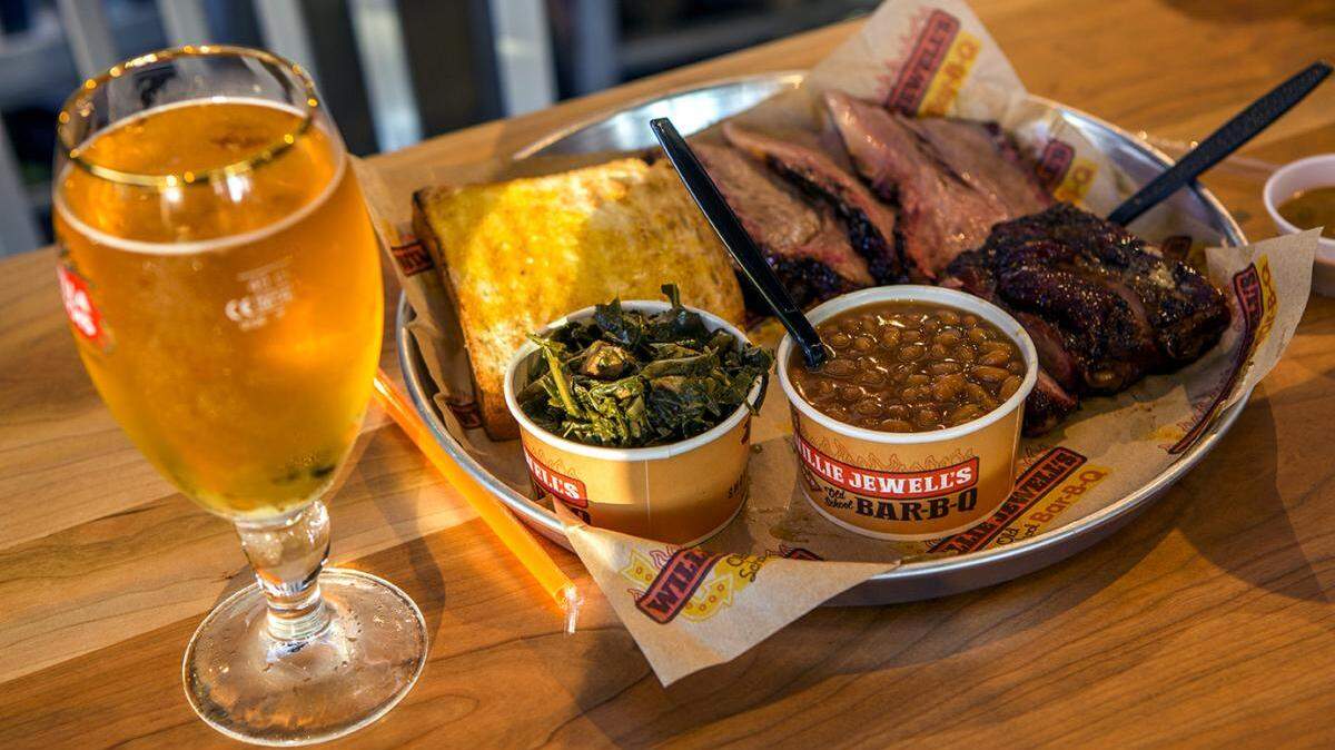 Willie Jewell's Bar-B-Q will open in Lexington.