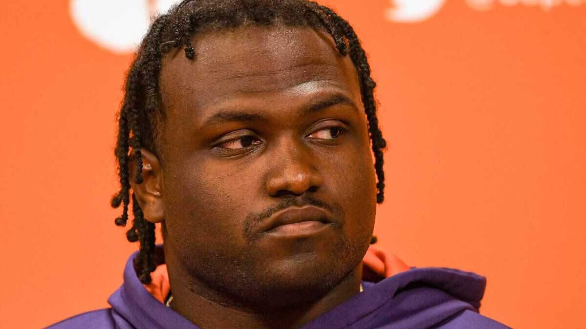 Clemson defensive lineman DeMonte Capehart