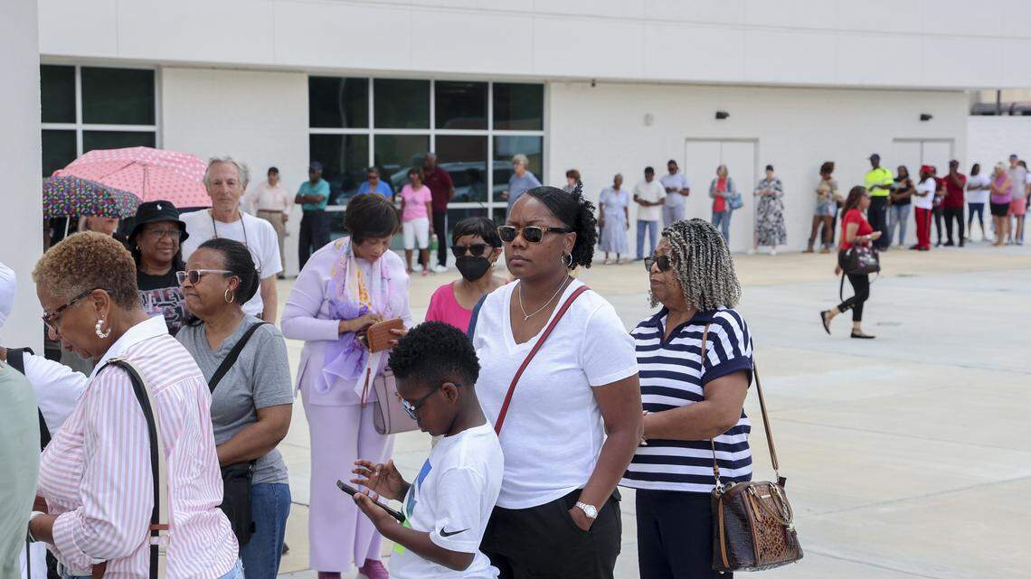 First day of in-person voting sets primary record as SC Senate rejects redraw