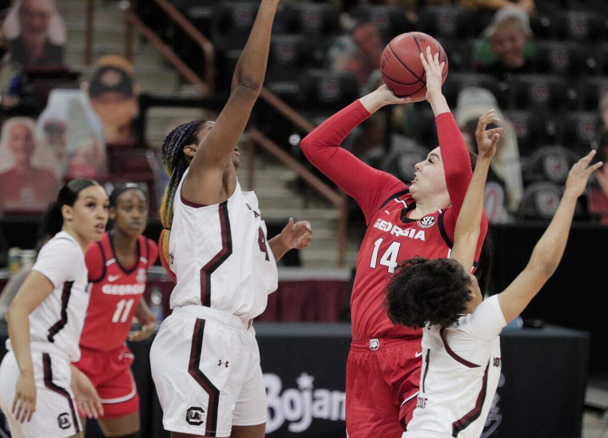 Georgia Lady Bulldogs center Jenna Staiti (14) shoots at Colonial Life Arena on Thursday, January 21, 2021.