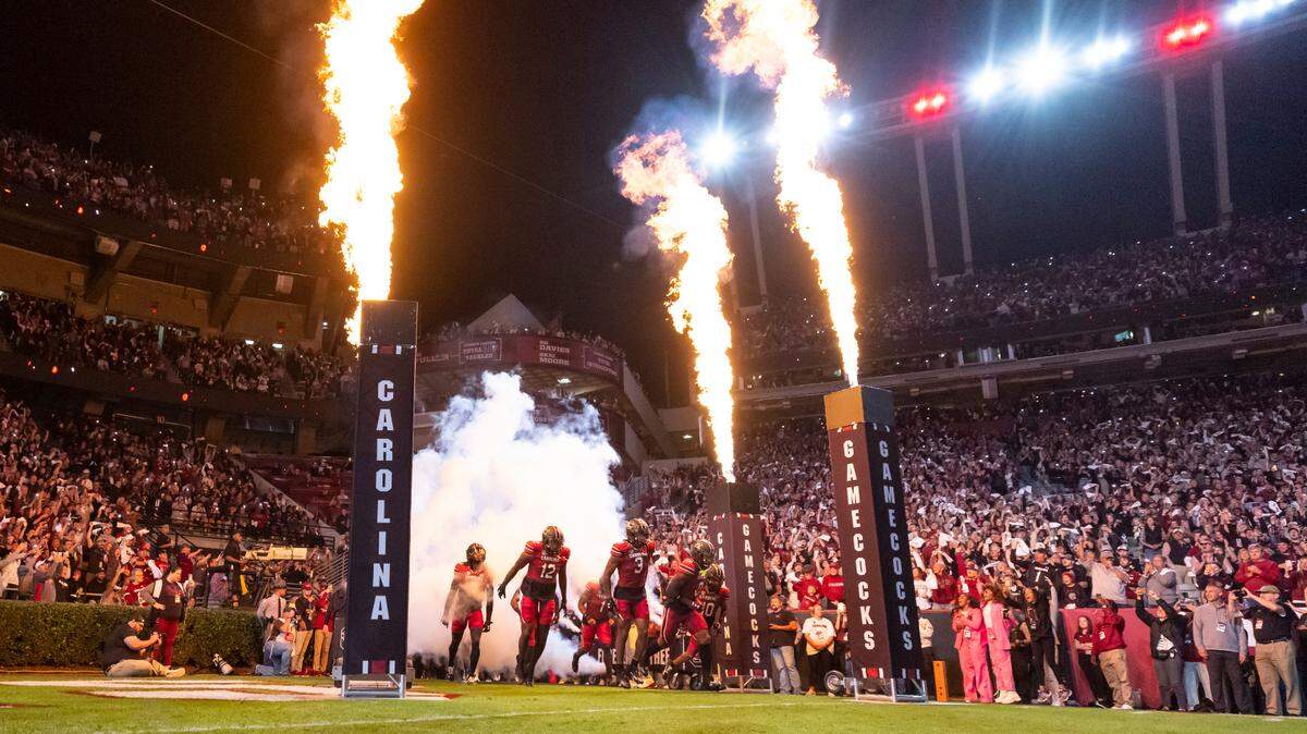 The South Carolina Gamecocks enter the field at Williams-Brice Stadium in Columbia, SC on Saturday, Oct. 22, 2022.