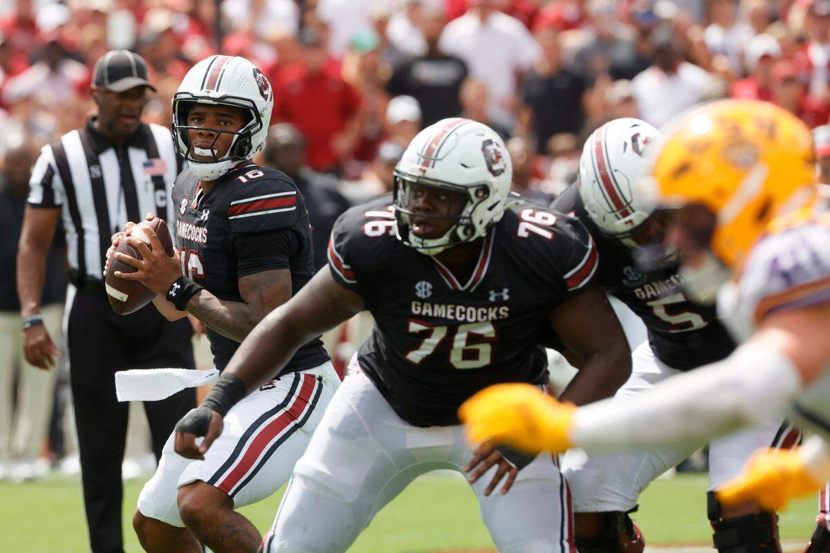 University of South Carolina quarterback LaNorris Sellers (16) plays the Louisiana State University Tigers at Williams-Brice Stadium on Saturday, September 14, 2024.