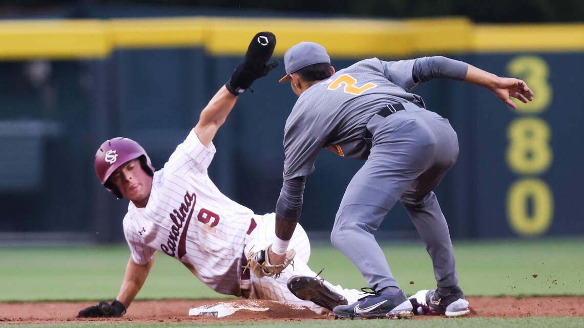 Skid continues: Vols shut out South Carolina baseball in Game 1 of final SEC series