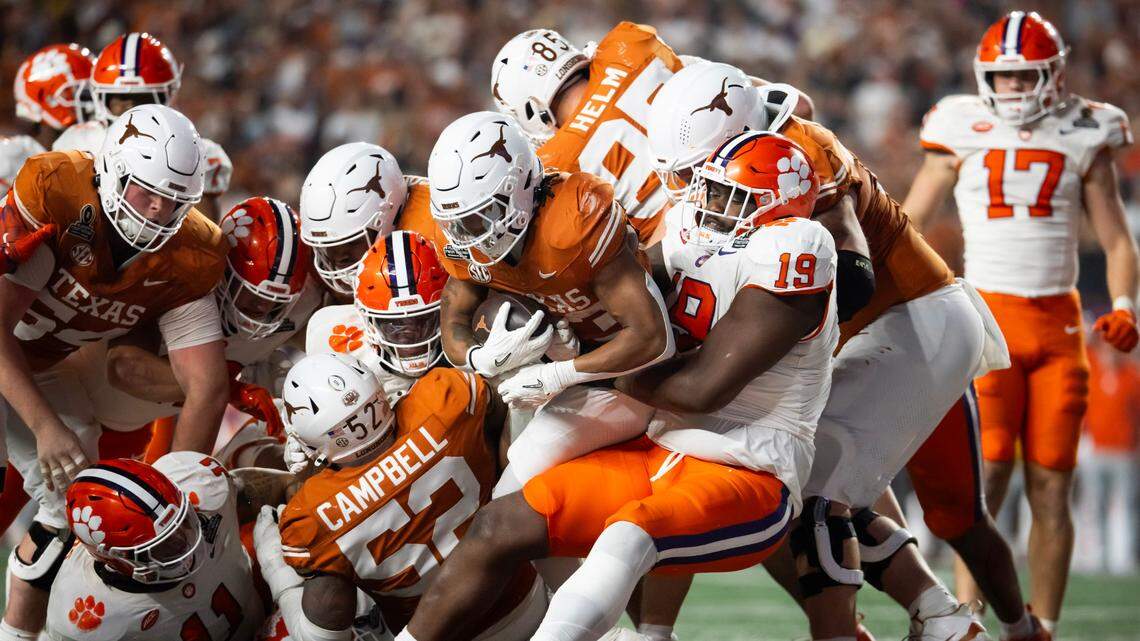 Clemson defensive tackle DeMonte Capehart (19) makes a tackle vs. Texas