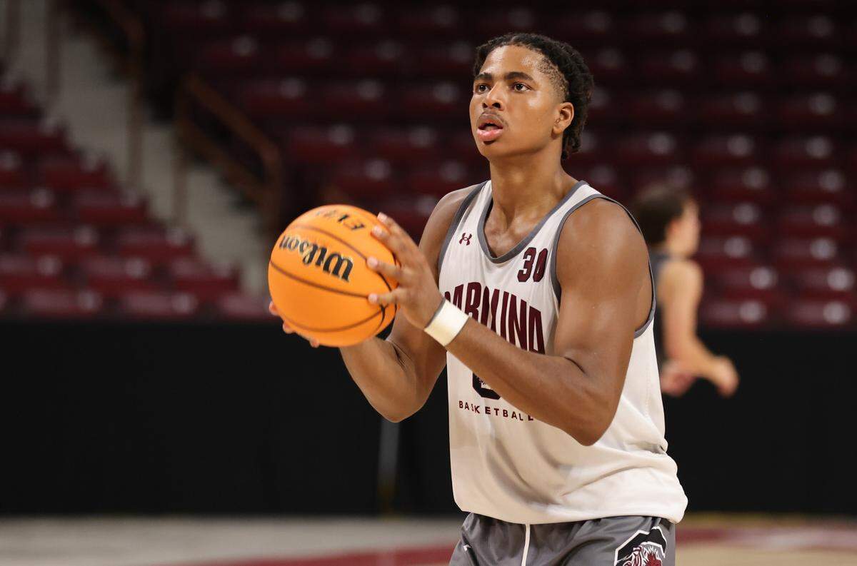 Collin Murray-Boyles (30) of South Carolina shoots free throws during the Gamecocks’ practice at Colonial Life Arena in Columbia on Thursday, October 5, 2023.