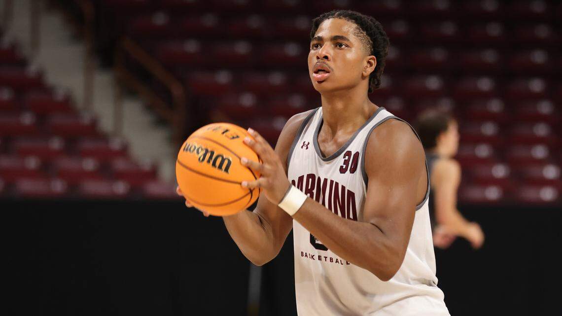 Collin Murray-Boyles (30) of South Carolina shoots free throws during the Gamecocks’ practice at Colonial Life Arena in Columbia on Thursday, October 5, 2023.