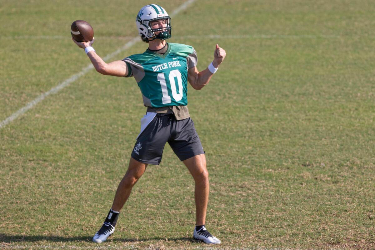 Dutch Fork High School’s Aliam Appler practices football on Friday, July 29, 2022.