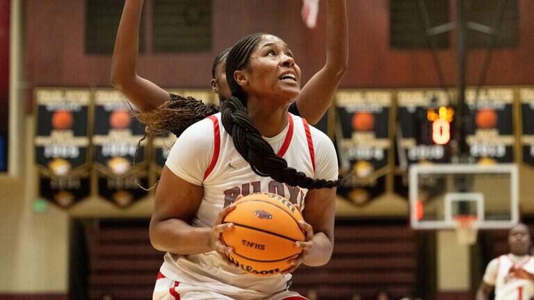 5-star forward commits to Dawn Staley, South Carolina women’s basketball