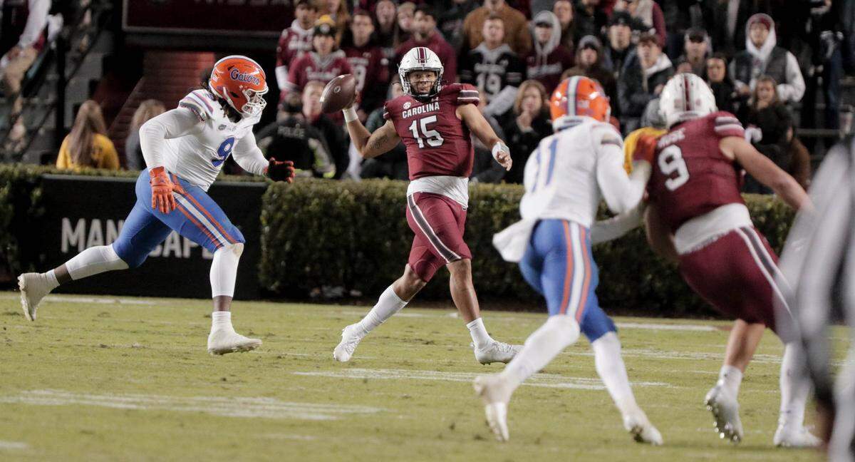 South Carolina quarterback Jason Brown (15) passes as the Gamecocks dominate Florida on Saturday, Nov, 6, 2021 at Williams-Brice Stadium.