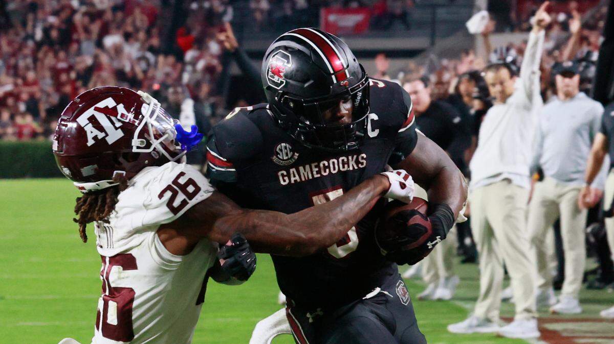 South Carolina running back Raheim Sanders (5) scores against Texas A&M at Williams-Brice Stadium on Saturday, November 2, 2024.