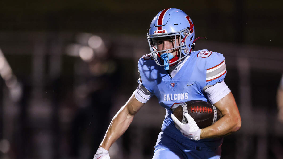 Blake Betette (6) of AC Flora carries the ball during AC Flora’s game against South Pointe at Memorial Stadium on Friday, September 19, 2025.