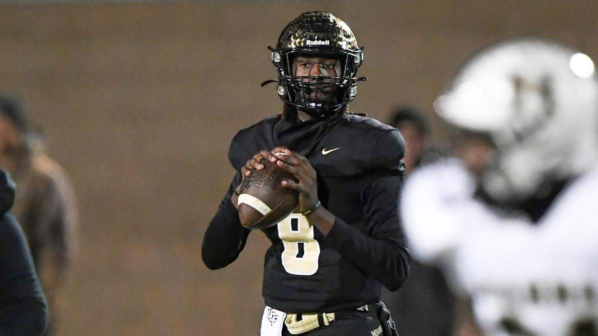 Gaffney senior quarterback and Arkansas commit Jayvon Gilmore (8)