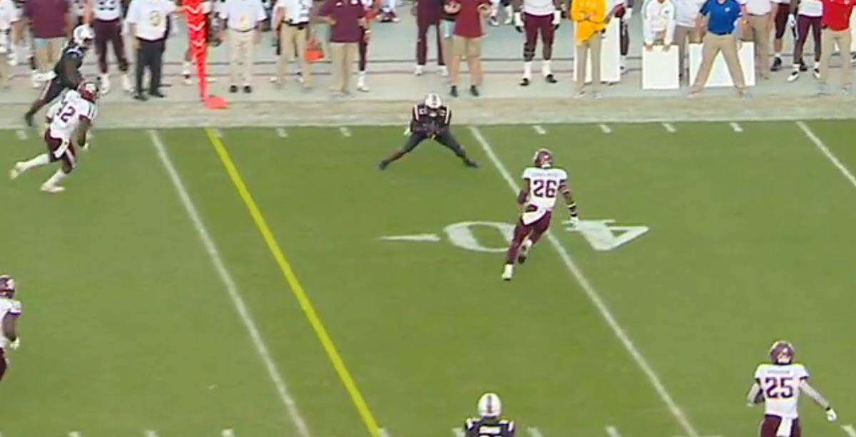 Shi Smith drops the ball on a big 3rd down