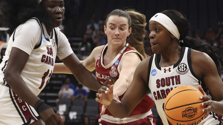 Photos: South Carolina women’s basketball plays Oklahoma in Sweet 16.