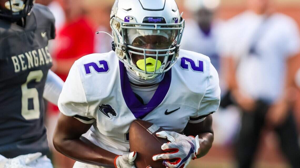 Top local WR recruit picks South Carolina — and has one other big surprise