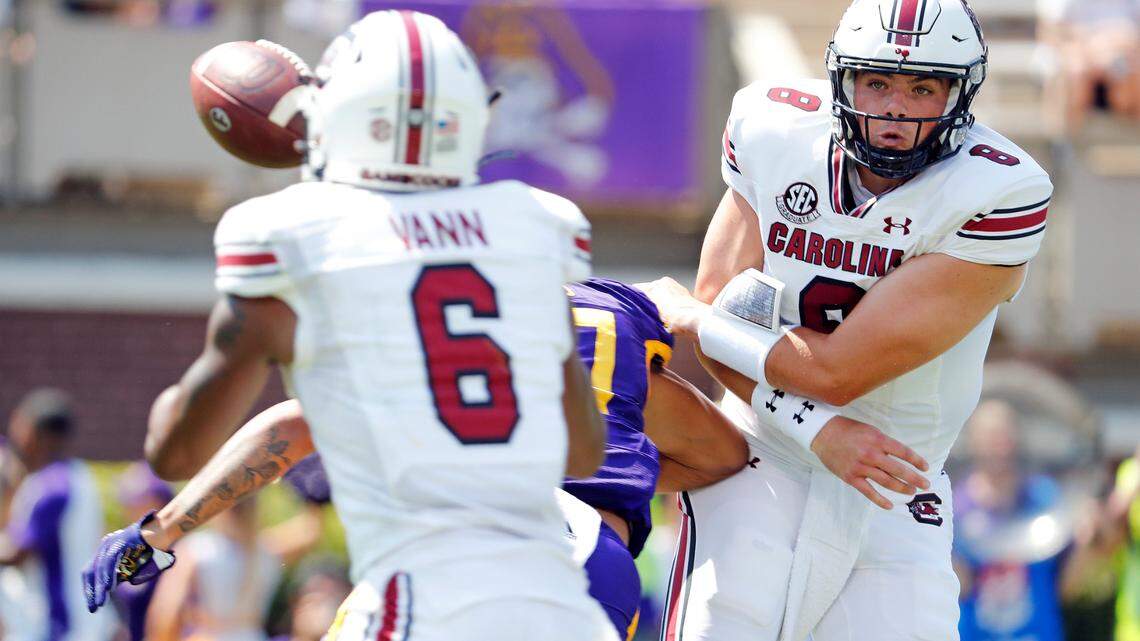 First look: Top story lines, betting odds for South Carolina vs UGA football game