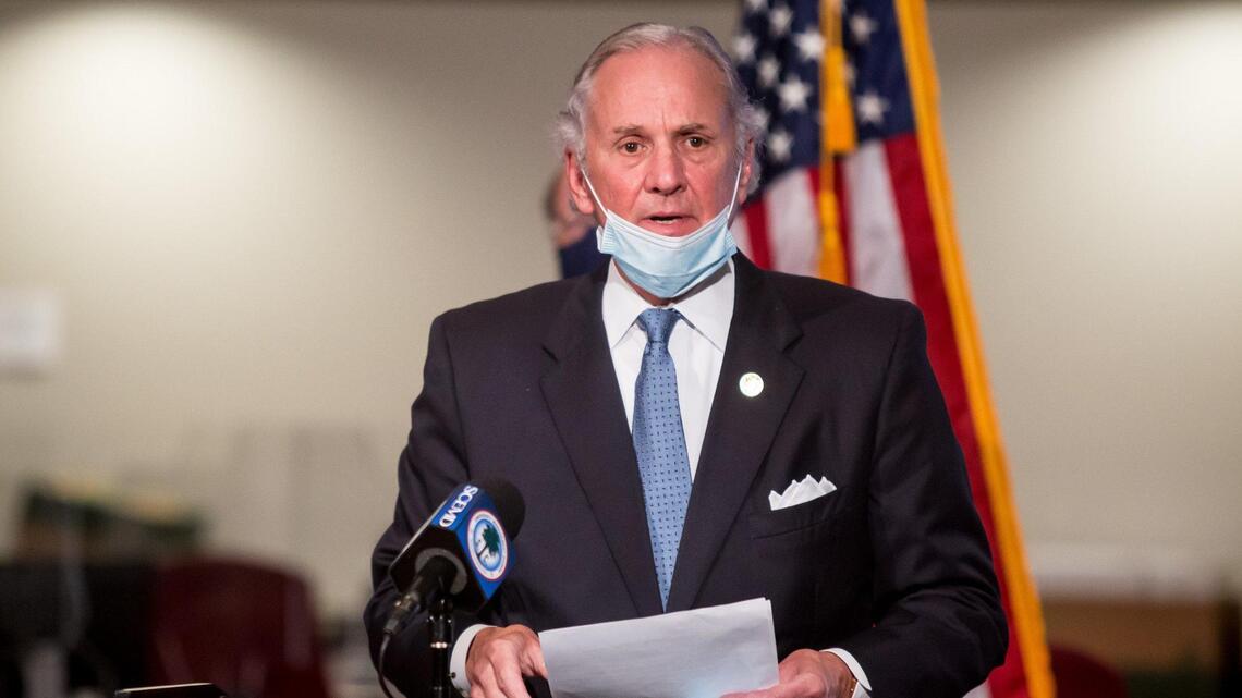 SC’s and NC’s governors have different approaches to masks. One shows real leadership