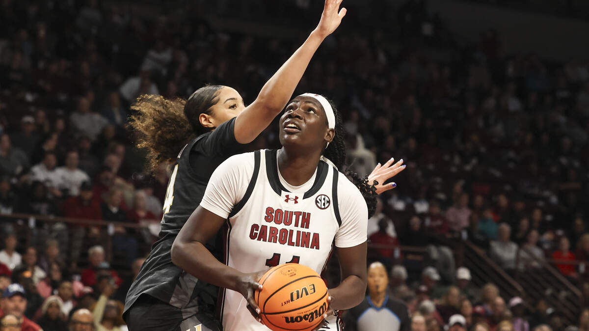 South Carolina's Madina Okot (11) looks to shoot as Vanderbilt's Aiyana Mitchell (14) pressures during the first half of action of their women's basketball game against Vanderbilt at Colonial Life Arena on Sunday, Jan. 25, 2026.