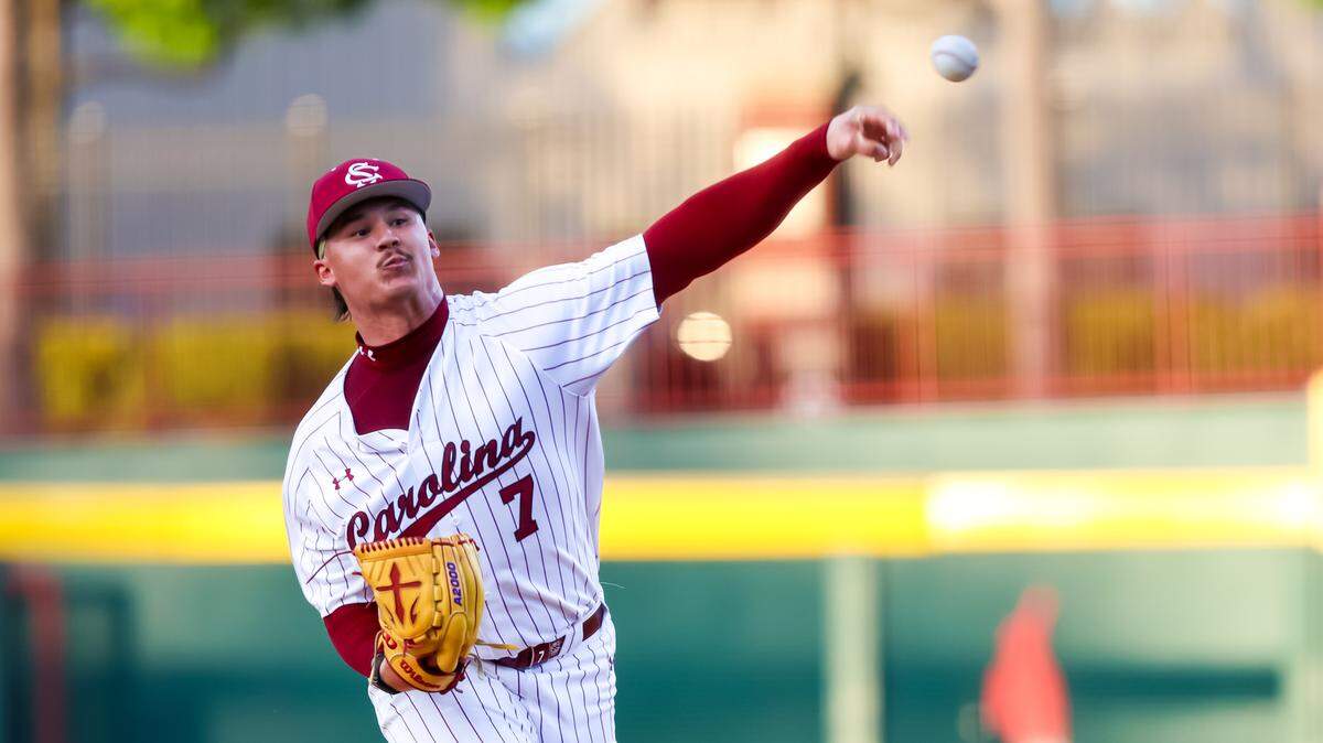 South Carolina starting pitcher Alex Valentin (7) 
