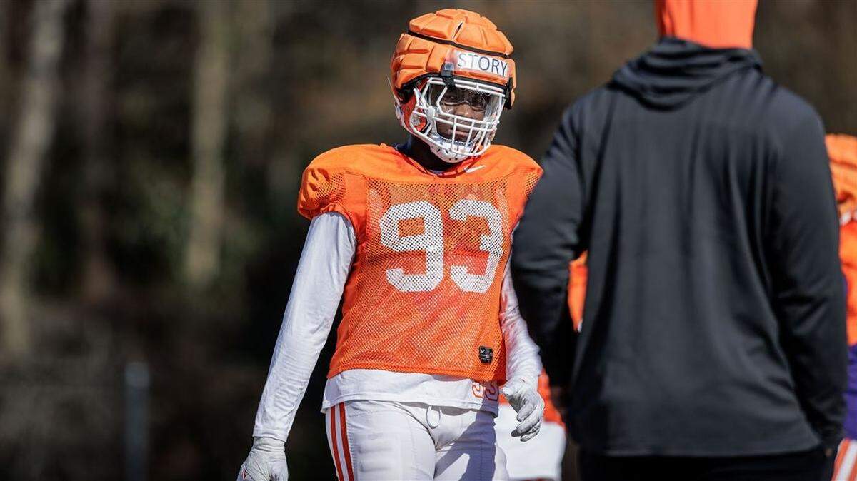 Clemson defensive lineman Caden Story (93)