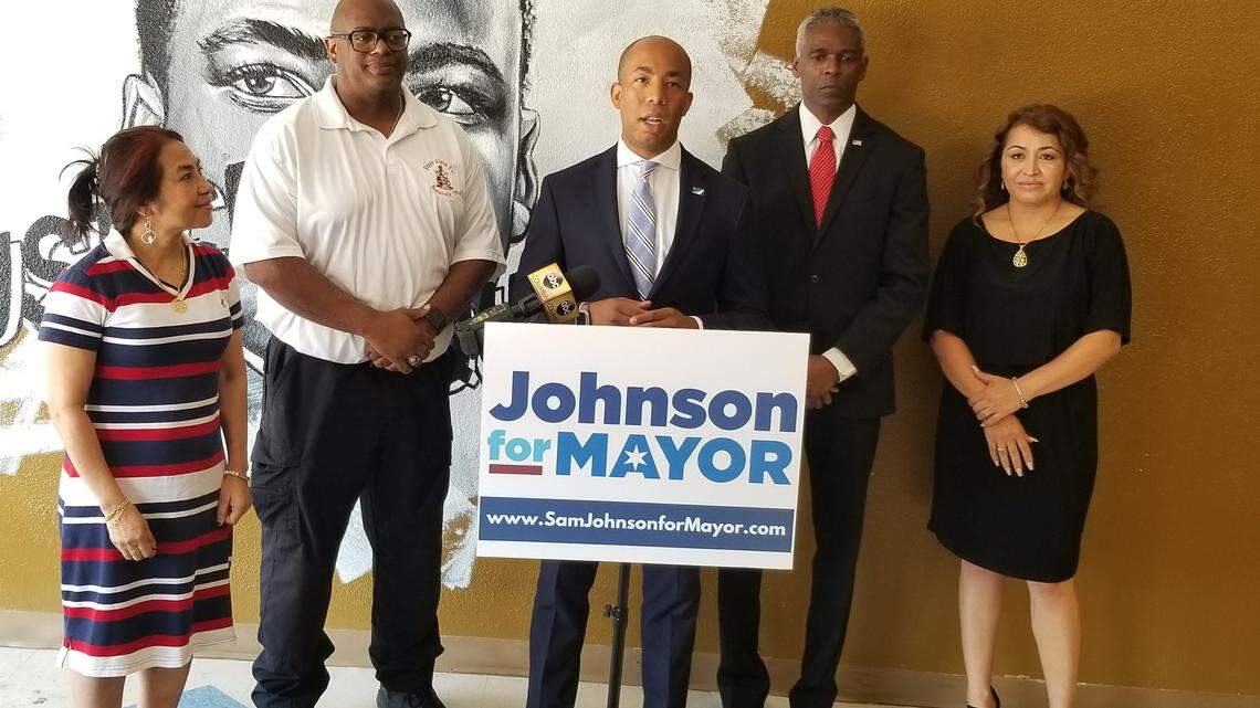 Columbia mayoral hopeful gets support from community group leaders