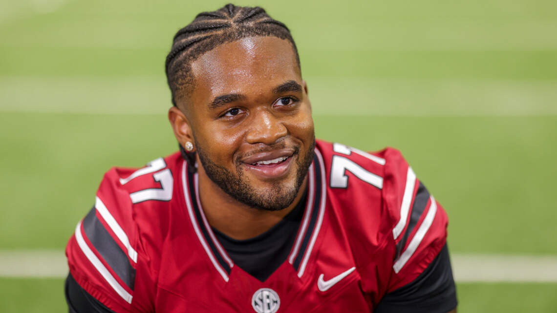 South Carolina OL Darius Gray is already a star. How he became a ‘unicorn’