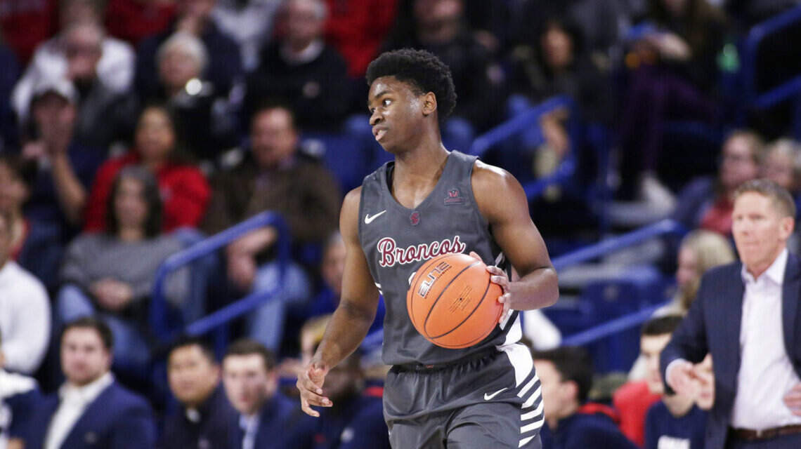 Charlotte’s Trey Wertz commits to Notre Dame over UNC, Arizona and Butler