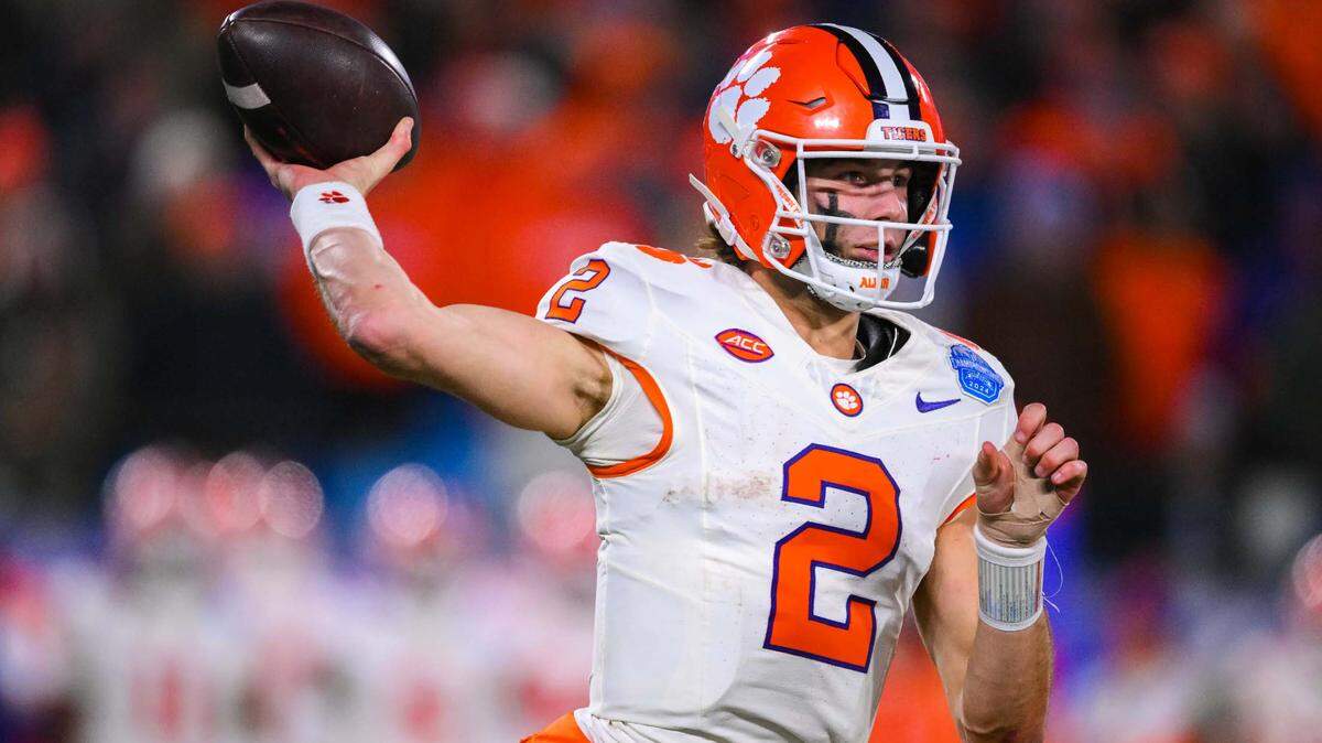 Clemson quarterback Cade Klubnik (2)