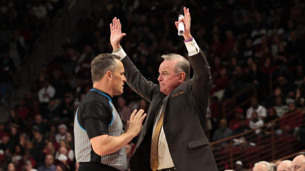 Texas head coach Vic Schaefer