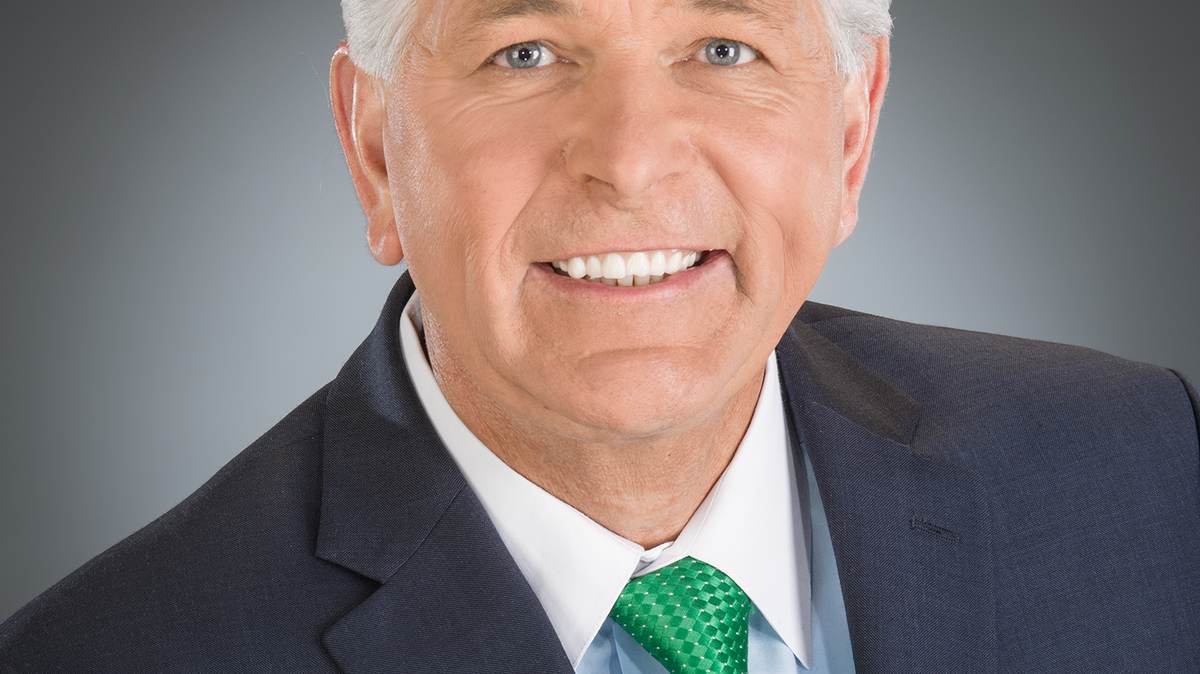 Longtime broadcaster JR Berry was honored with a lifetime achievement award from the South Carolina Broadcasters Association March 31, 2022.