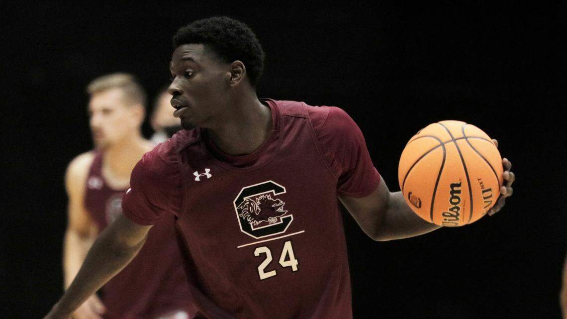 The South Carolina Gamecocks’ Keyshawn Bryant practices basketball on Tuesday, October 12, 2021.