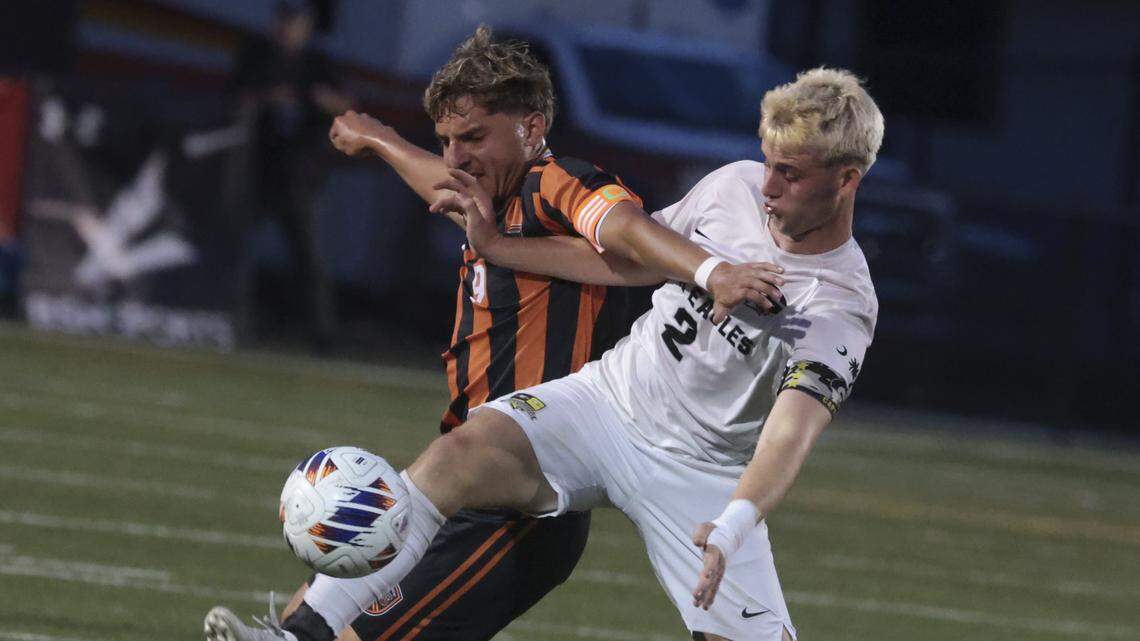 Southside boys soccer denies Gray Collegiate another chance at elusive state title
