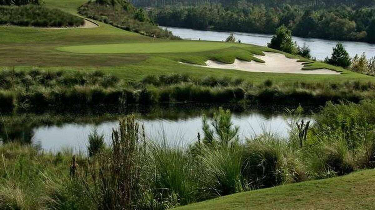 The par-3 14th hole at the Grande Dunes Resort course in Myrtle Beach.